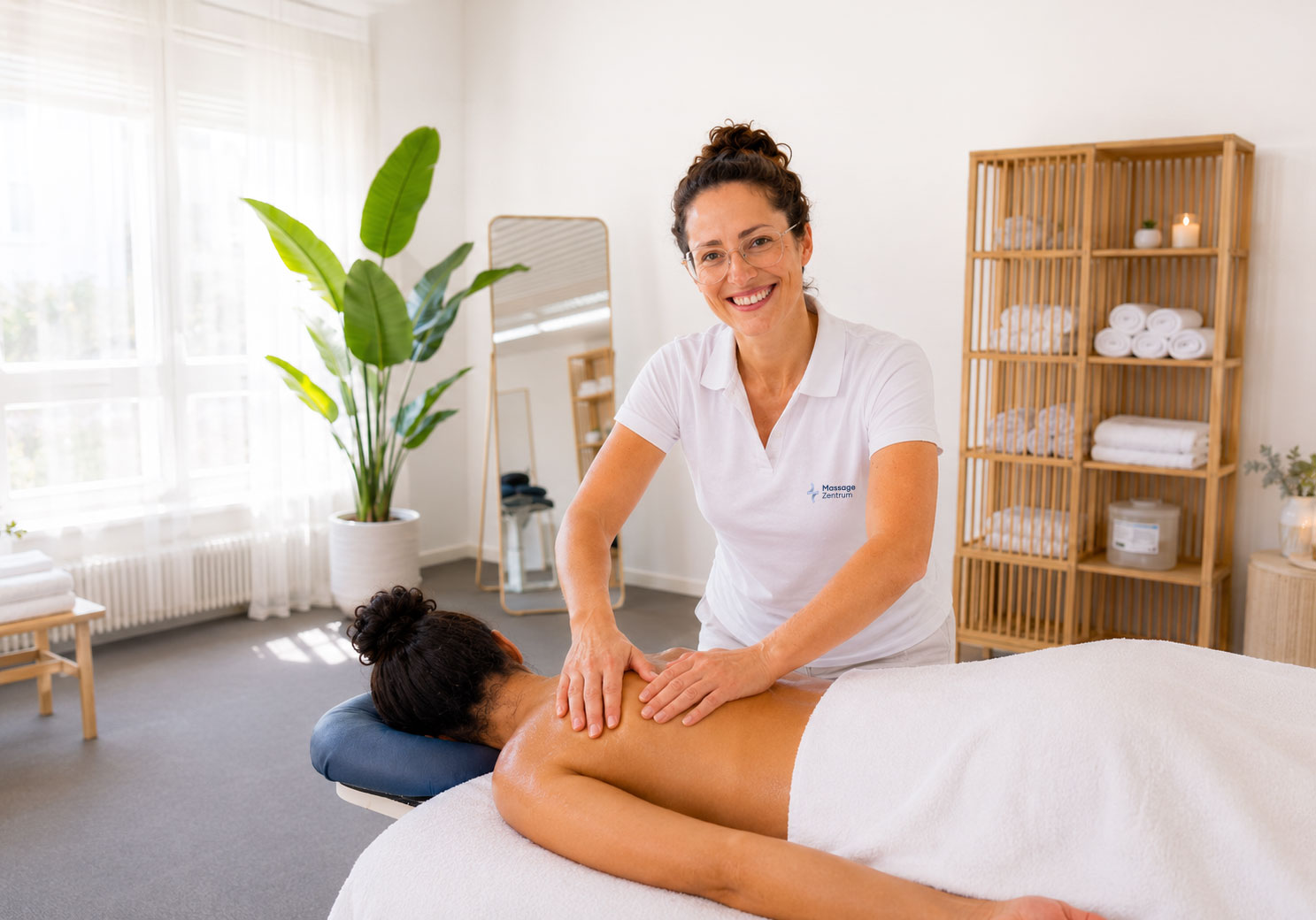 Therapeutische Massage bei Glattpark im Massage Zentrum Glattpark